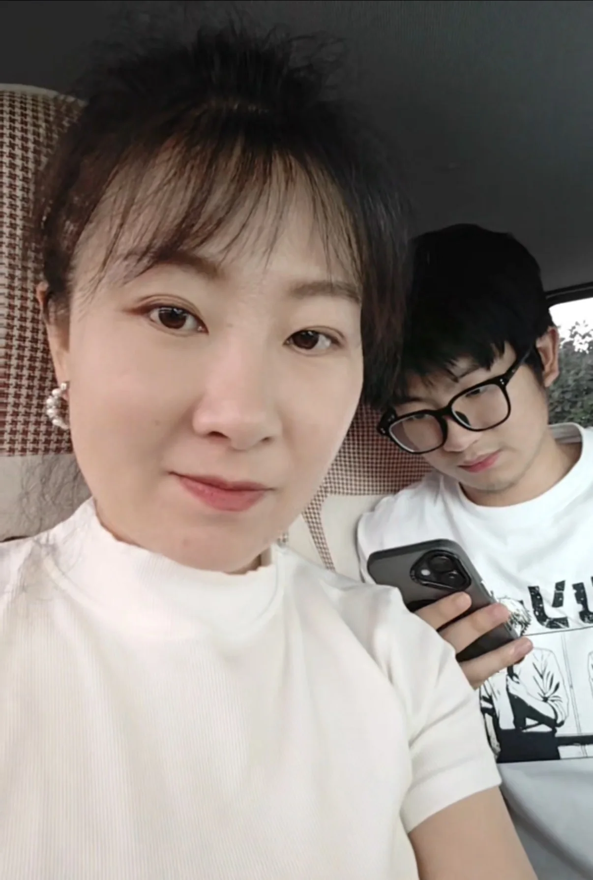 妈妈与家人的生活合照