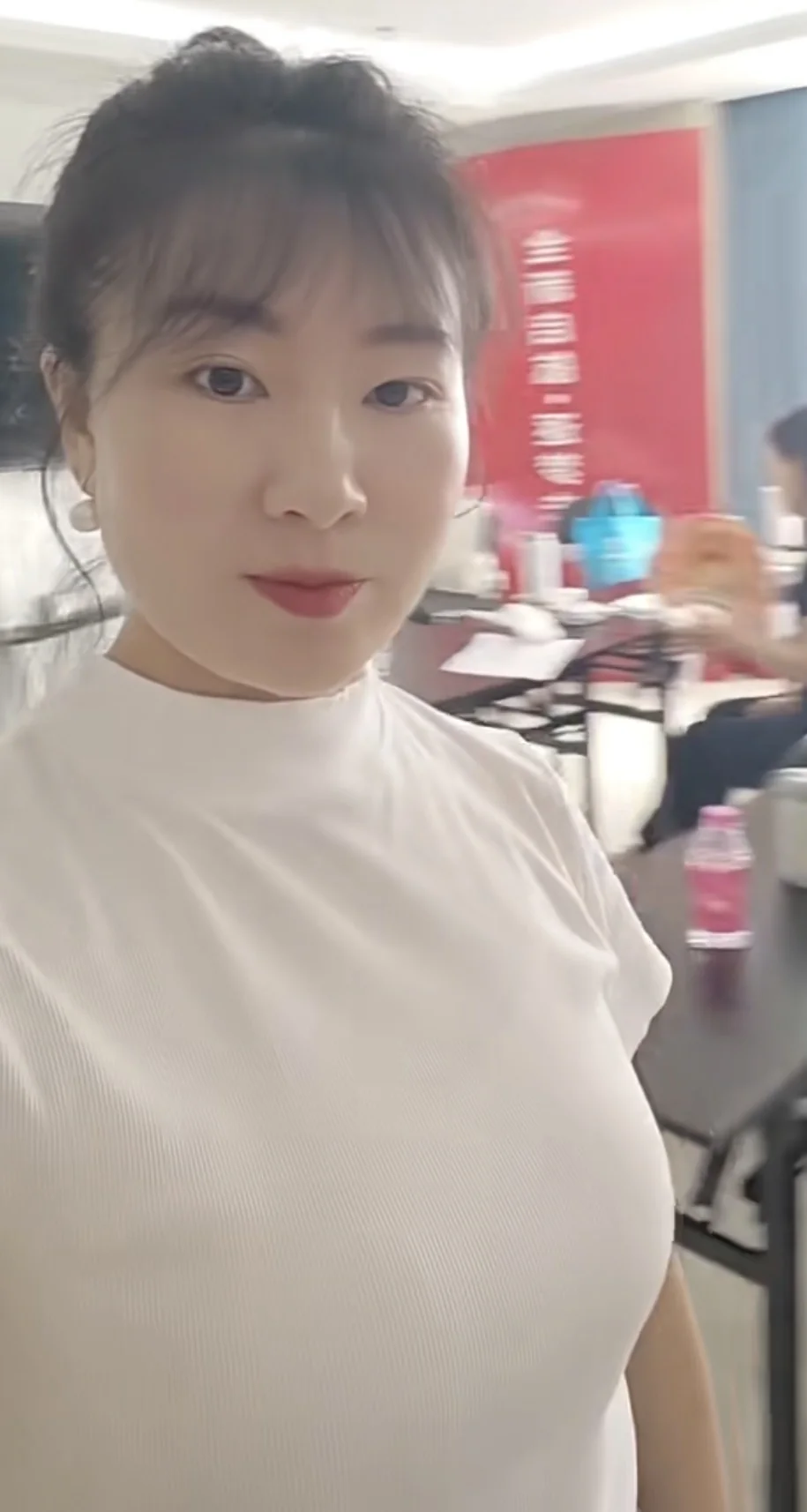 在工作场所的妈妈